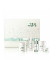 Yoka时尚网 探索化妆品世界的魅力与趋势